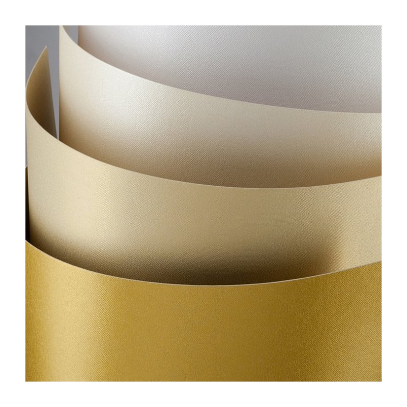 Karton ozdobny A4 Iceland diamentowa biel 220g (20ark.) 200604 Galeria Papieru